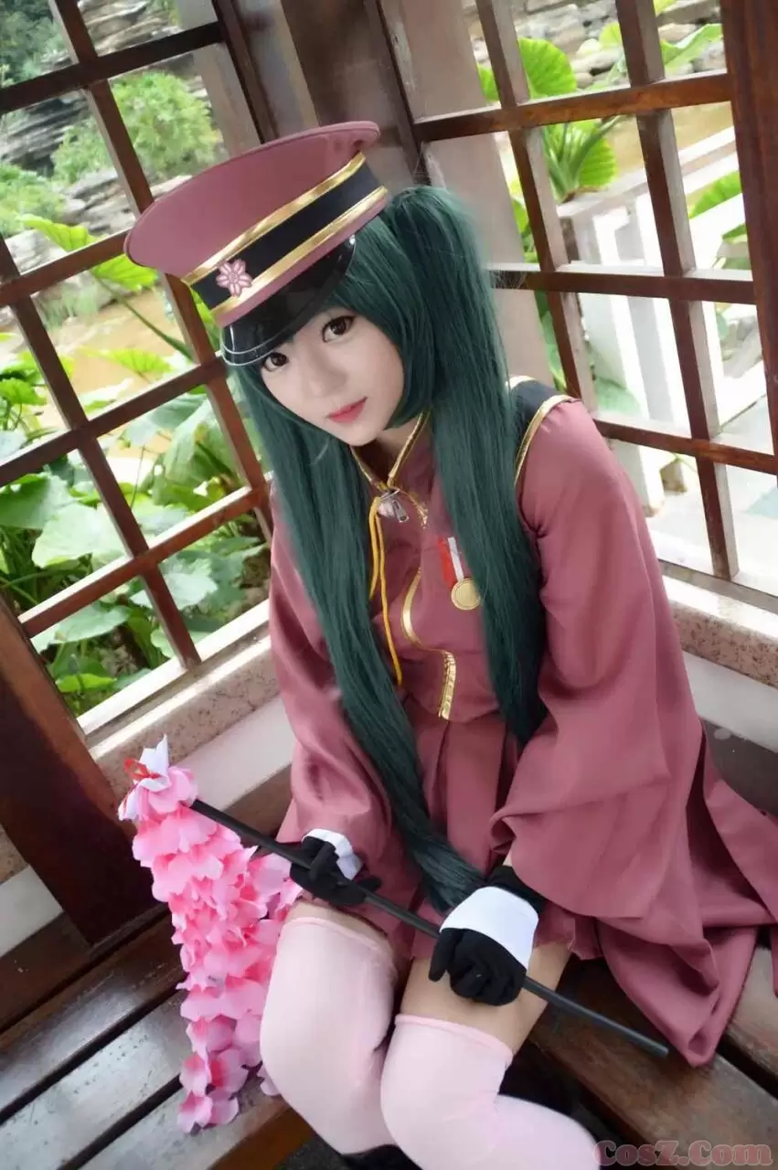 《C站·第273期》黑丝小女警你愿意吃她一枪么？