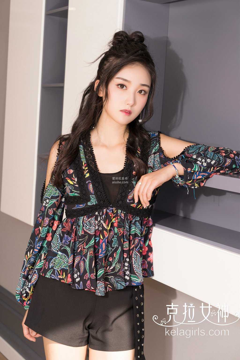 [KeLaGirls克拉女神] 2018.08.16《香足点轻红》馨馨