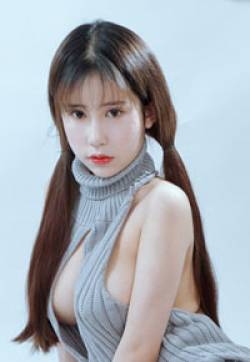 双马尾萝莉悠悠酱开胸毛衣美胸大敞图片大全