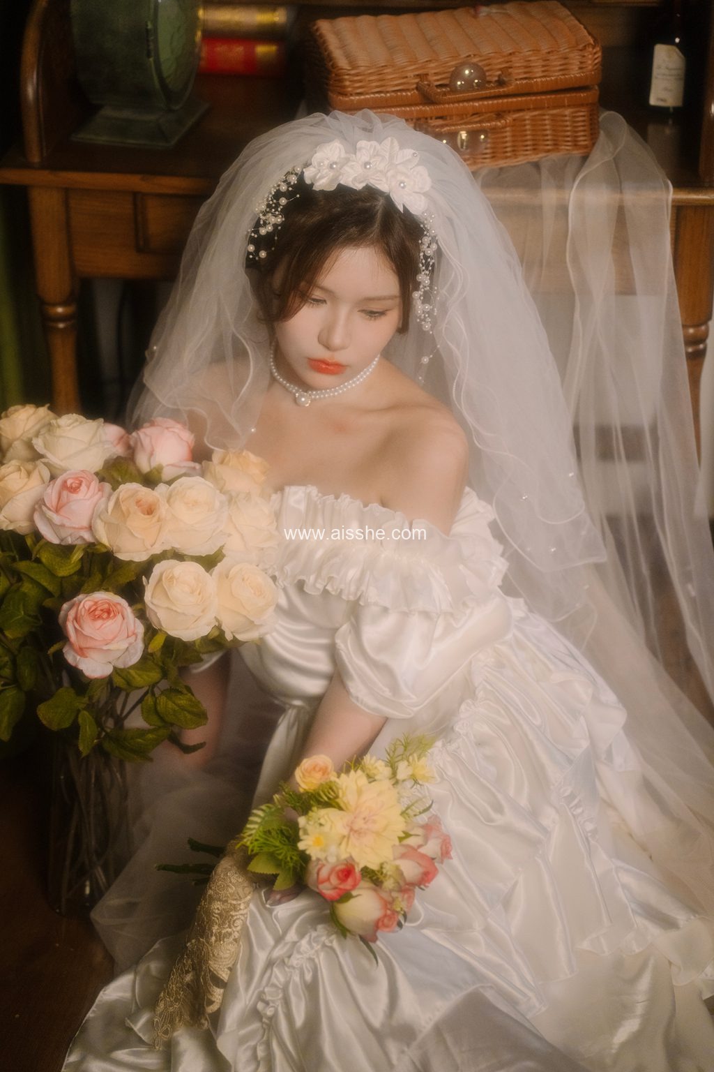 [YITUYU艺图语]2023.04.05 玫瑰和你都想刻进心里 奶酪