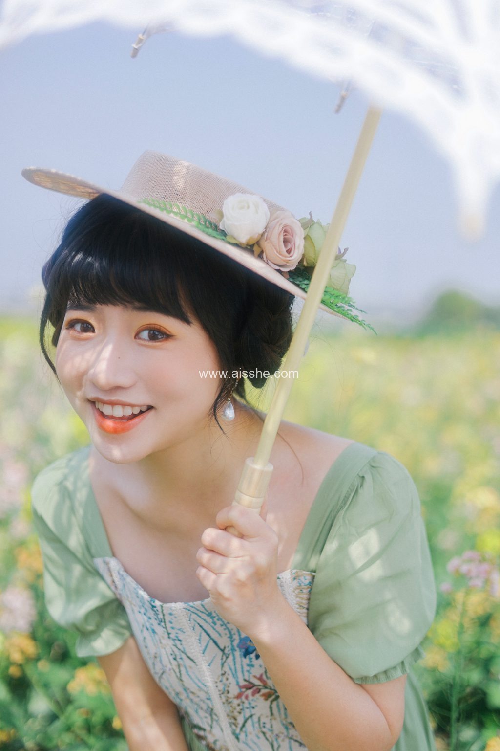 [YITUYU艺图语]2023.04.04 莫奈花园 蓝胖子