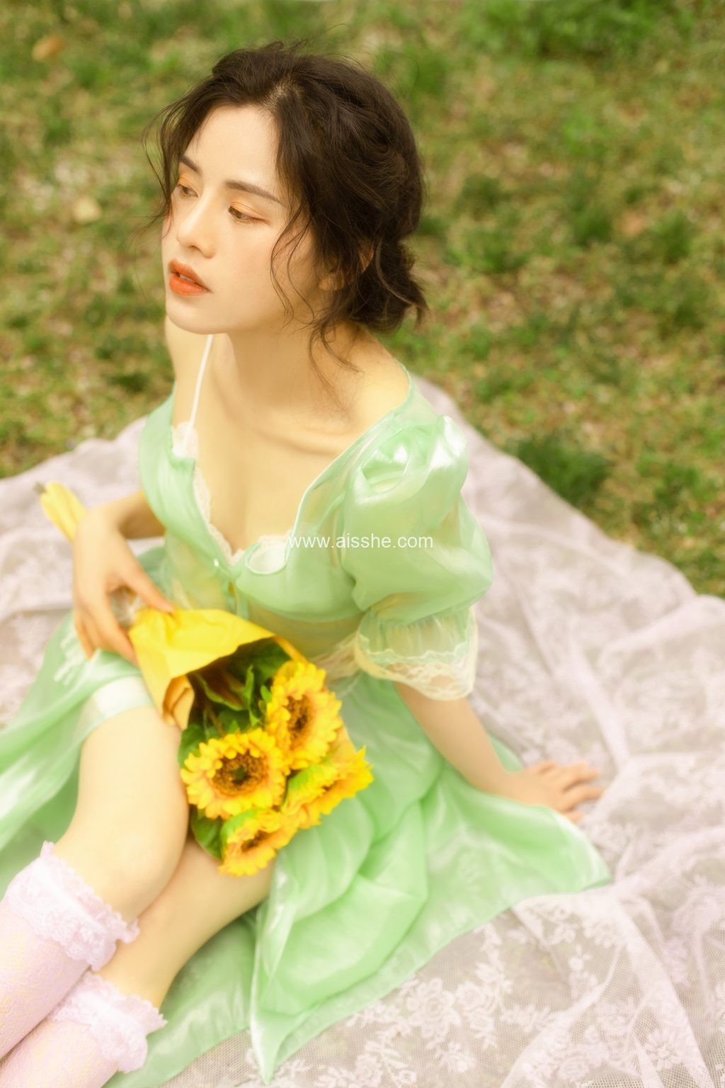 [YITUYU艺图语]2023.04.03 躺进浪漫里 安妮