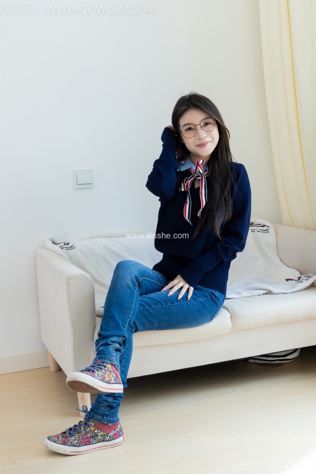 勿恋传媒 NO.2379 闪闪-温柔的关联