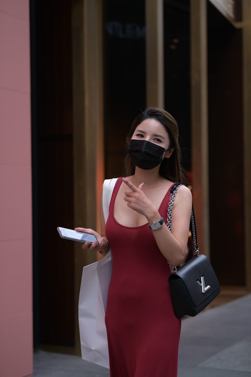 精选街拍作品 NO.2566 黑色运动装魅力显白2