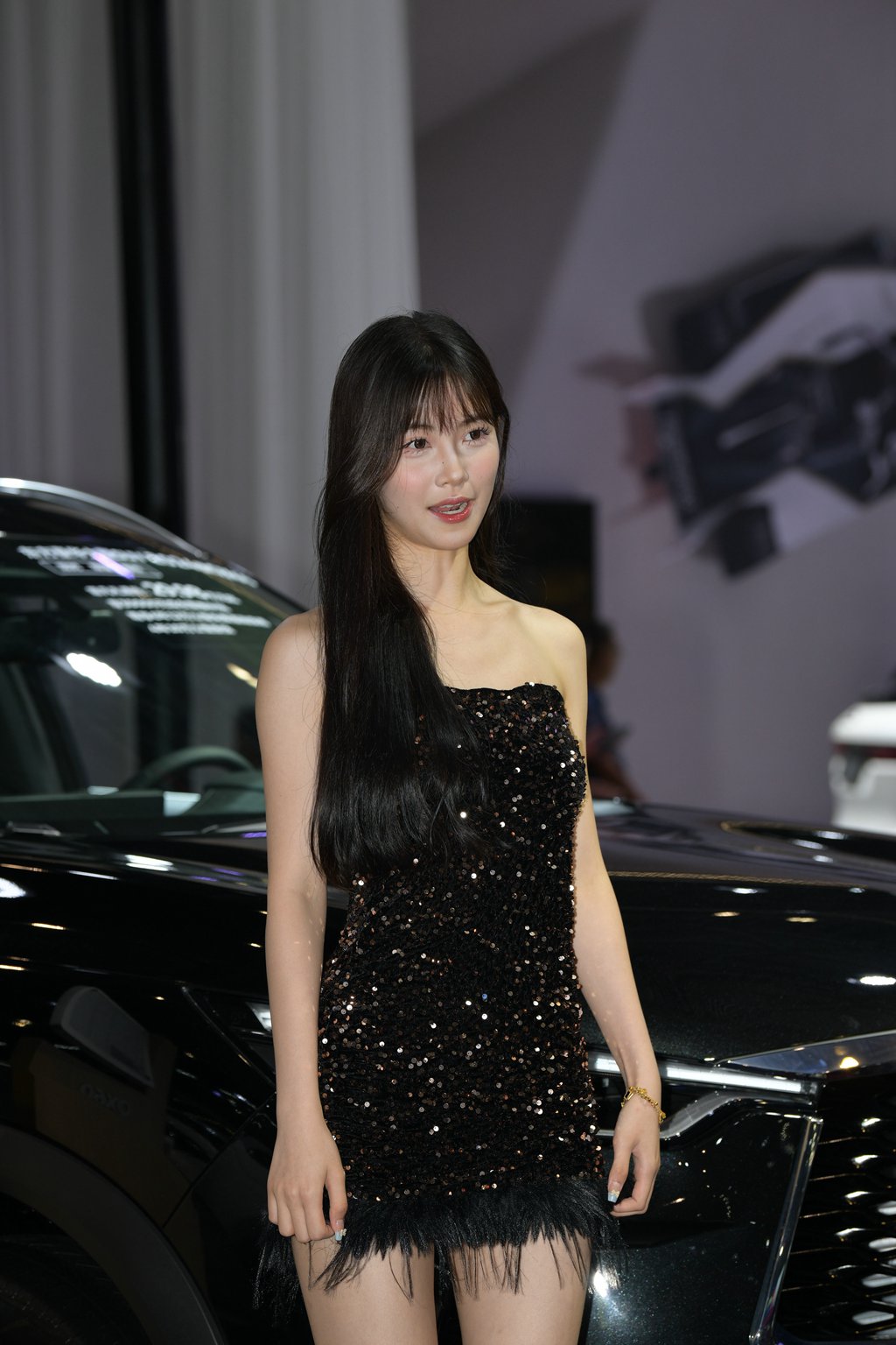 精选街拍作品 NO.2494 黑色大长腿嫩模