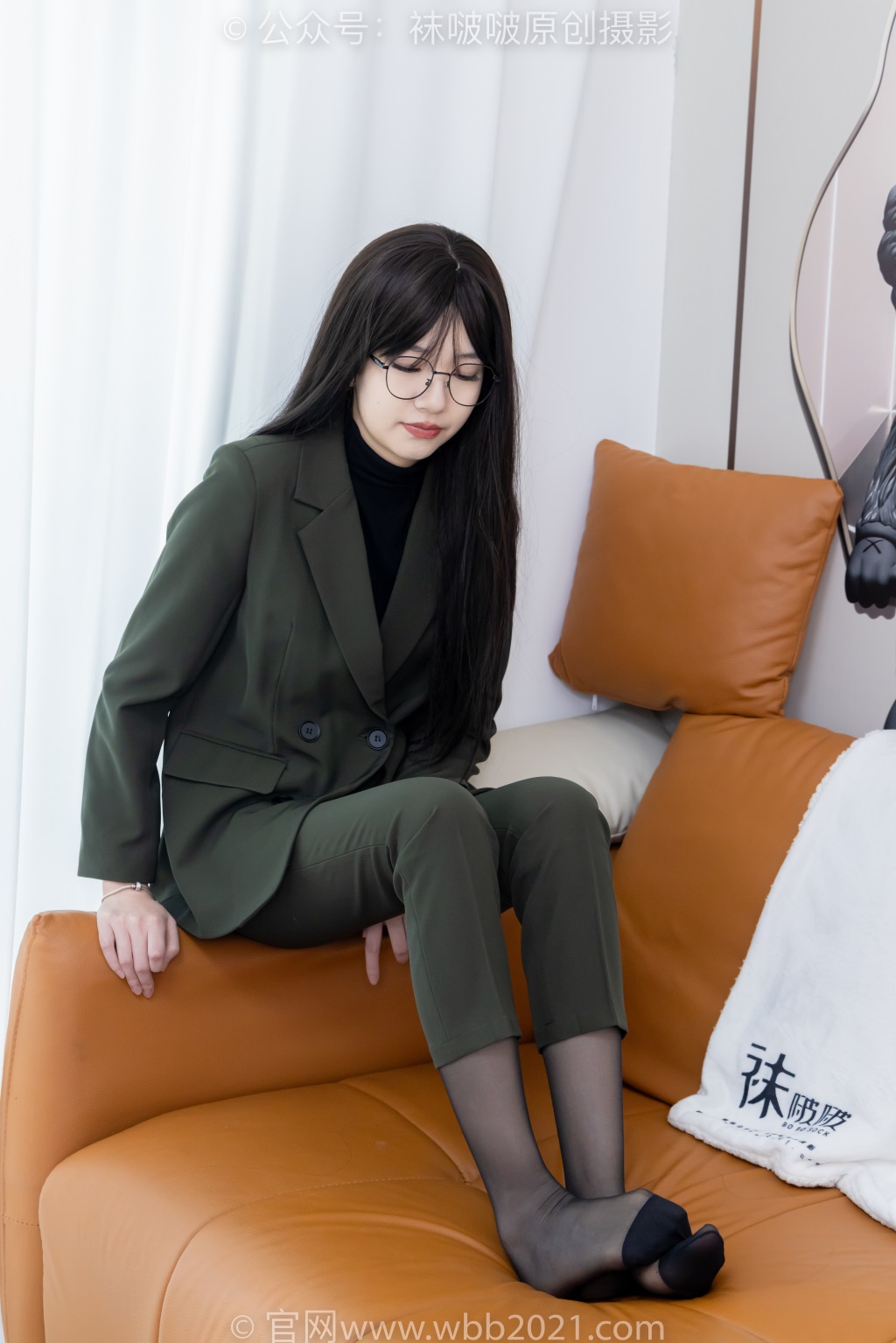 [BoBoSocks袜啵啵] NO.519 小甜豆-高跟鞋、薄嘿丝（脚尖加固款）裸足、ol制服、裤里丝（花絮版）