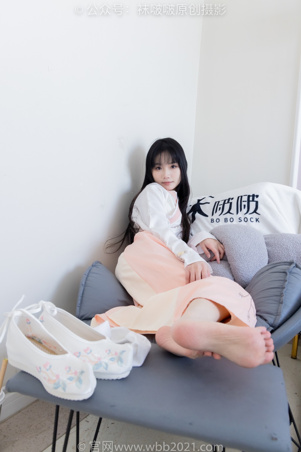 [BoBoSocks袜啵啵] NO.518 甜甜圈-平底鞋、白棉袜、裸足、汉服古装（花絮版）